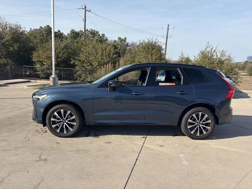 2025 Volvo XC60 B5 AWD