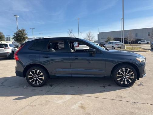 2025 Volvo XC60 B5 AWD