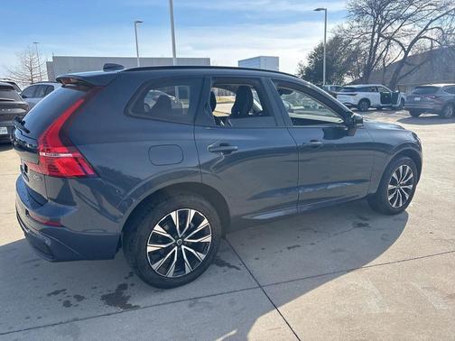 2025 Volvo XC60 B5 AWD