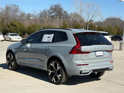 2026 Volvo XC60 B5 Ultra