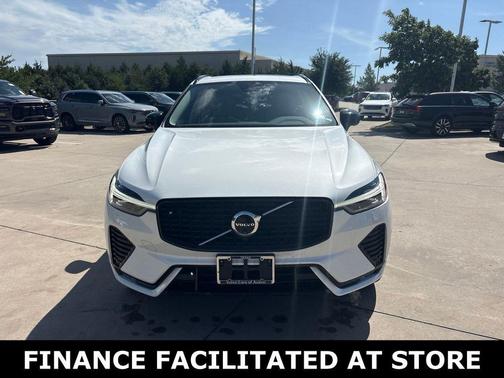 Crystal White Metallic 2024 Volvo XC60 B5 Plus Dark Theme