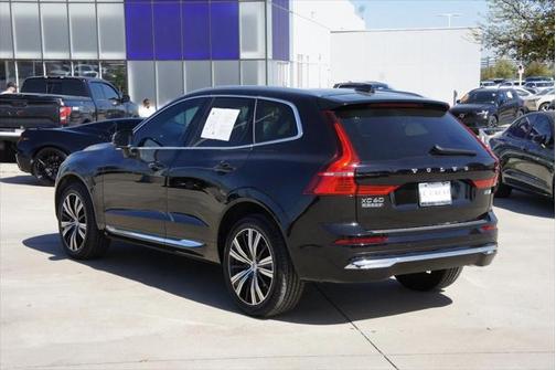 2023 Volvo XC60 B5 Ultimate Bright Theme