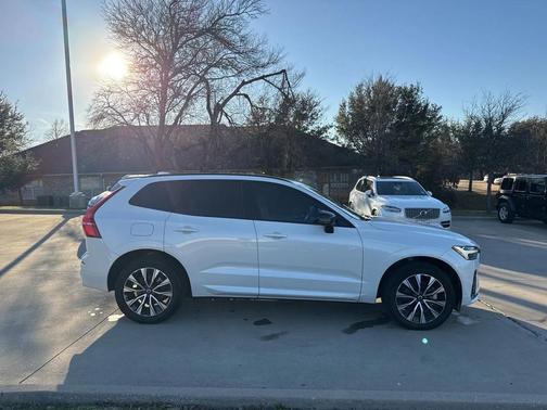 2024 Volvo XC60 B5 AWD
