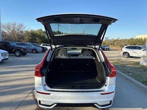 2024 Volvo XC60 B5 AWD
