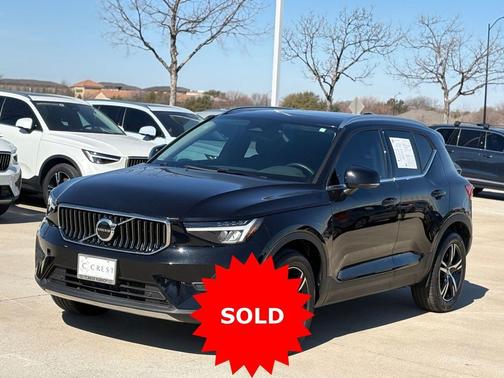 Onyx Black Metallic 2025 Volvo XC40 B5 AWD