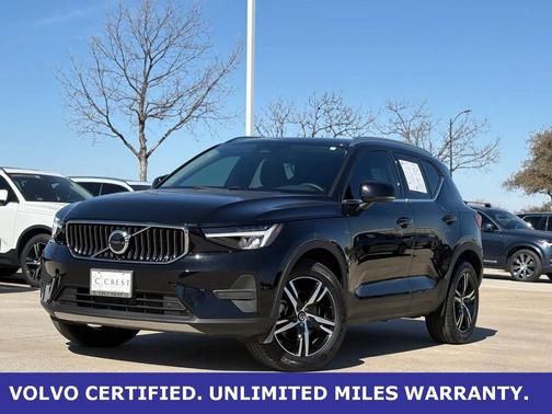 2025 Volvo XC40 B5 AWD