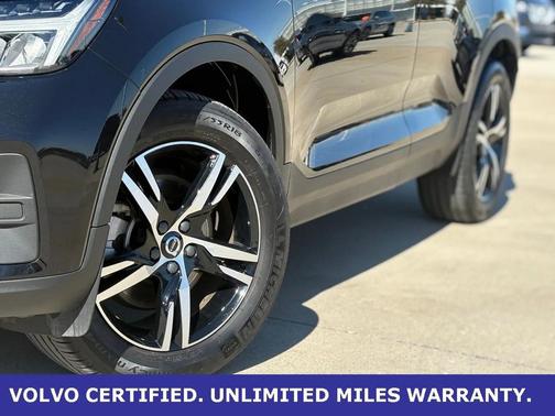 2025 Volvo XC40 B5 AWD