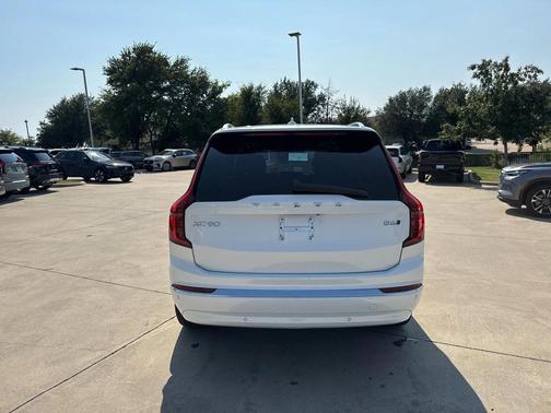 2025 Volvo XC90 B6 Plus 7-Seater