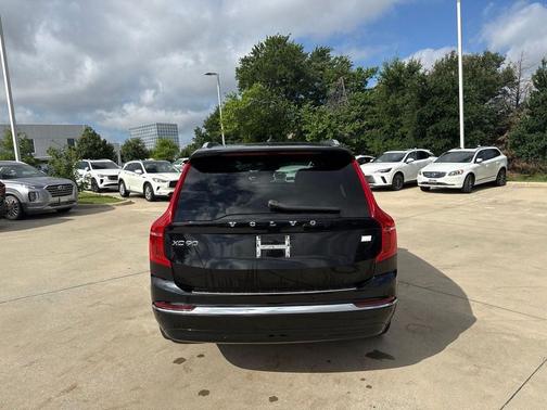 Onyx Black Metallic 2023 Volvo XC90 Recharge Plug-In Hybrid T8 Plus Bright Theme 7 Passenger