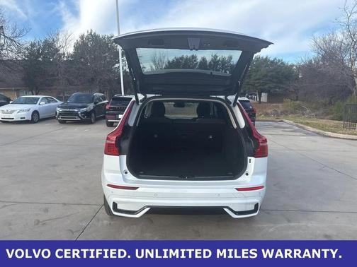 2025 Volvo XC60 B5 Plus