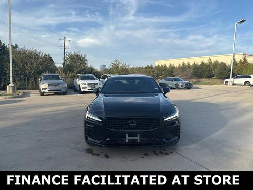 2023 Volvo S60 Recharge Plug-In Hybrid T8 Plus Black Edition