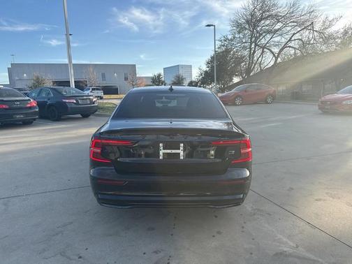 2023 Volvo S60 Recharge Plug-In Hybrid T8 Plus Black Edition