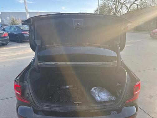 2023 Volvo S60 Recharge Plug-In Hybrid T8 Plus Black Edition