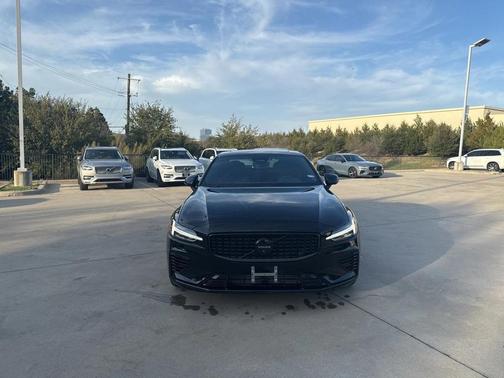 2023 Volvo S60 Recharge Plug-In Hybrid T8 Plus Black Edition