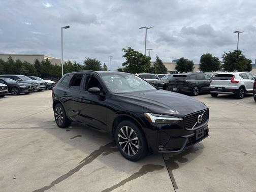 Onyx Black Metallic 2025 Volvo XC60 B5 Plus