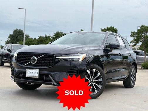 Onyx Black Metallic 2025 Volvo XC60 B5 Plus