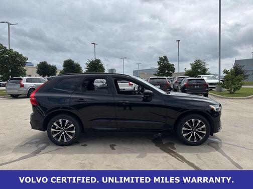 Onyx Black Metallic 2025 Volvo XC60 B5 Plus