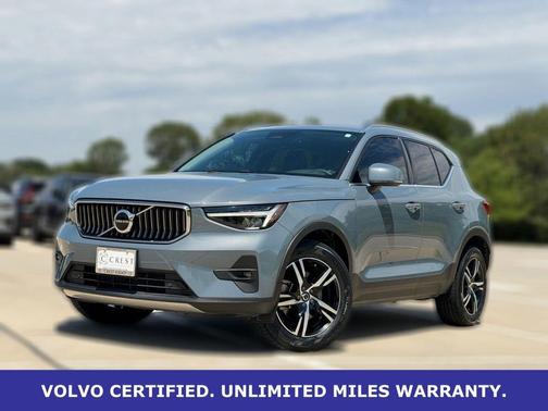 Thunder Gray Metallic 2023 Volvo XC40 B5 Plus Bright Theme