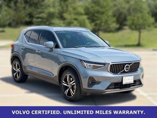 Thunder Gray Metallic 2023 Volvo XC40 B5 Plus Bright Theme