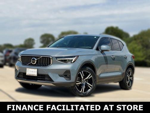 Thunder Gray Metallic 2023 Volvo XC40 B5 Plus Bright Theme