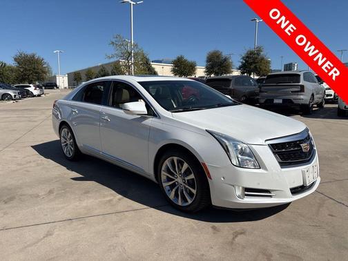 Crystal White Tricoat 2016 Cadillac XTS Premium