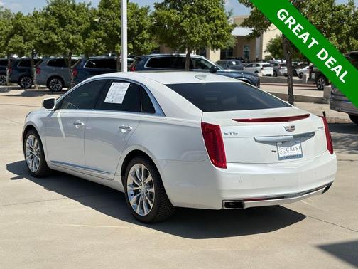Crystal White Tricoat 2016 Cadillac XTS Premium