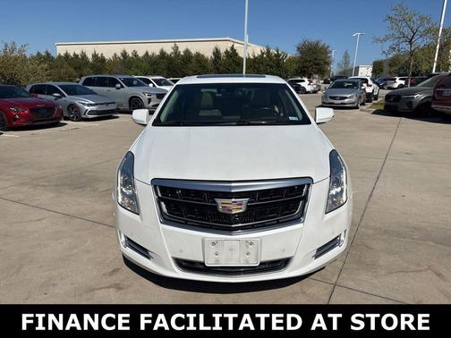 Crystal White Tricoat 2016 Cadillac XTS Premium