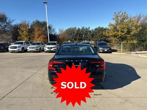 2024 Volvo S60 B5 Dark Theme