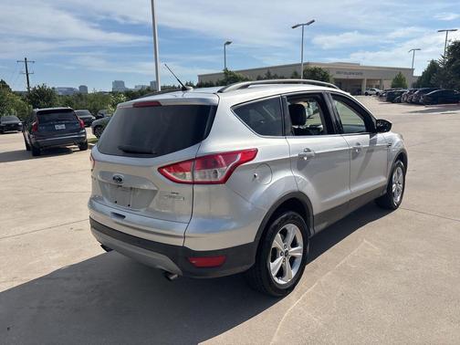 Ingot Silver 2016 Ford Escape SE