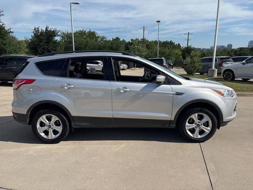 Ingot Silver 2016 Ford Escape SE