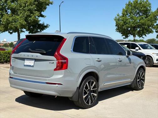 2024 Volvo XC90 B6 Plus Bright Theme