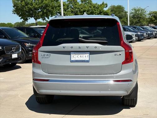 2024 Volvo XC90 B6 Plus Bright Theme