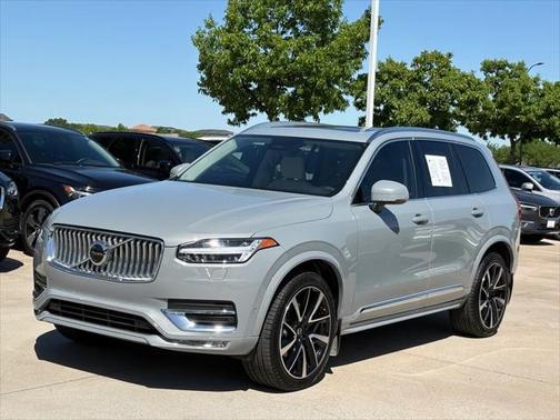 2024 Volvo XC90 B6 Plus Bright Theme