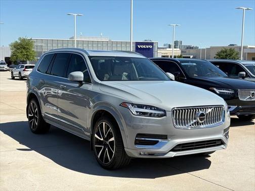 2024 Volvo XC90 B6 Plus Bright Theme