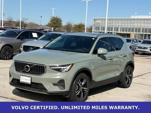 2025 Volvo XC40 B5 AWD