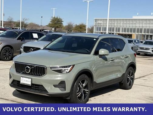 2025 Volvo XC40 B5 AWD