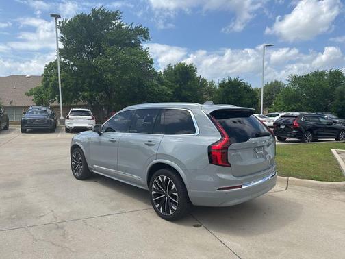 Grey 2025 Volvo XC90 B6 Plus 7-Seater