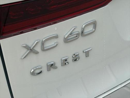 2026 Volvo XC60 Ultra Dark Theme