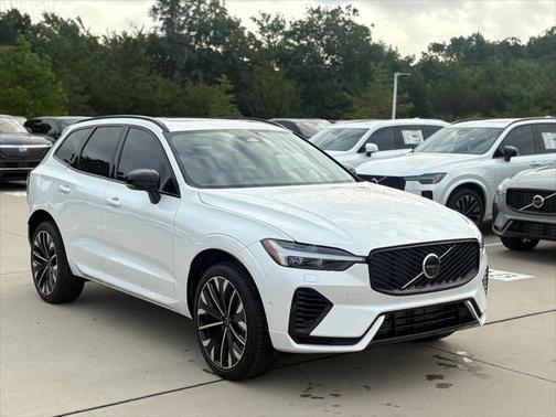 2026 Volvo XC60 Ultra Dark Theme