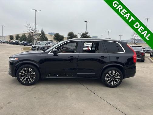 2021 Volvo XC90 T6 Momentum