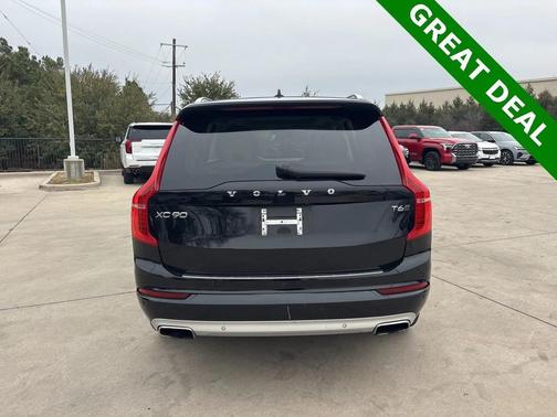 2021 Volvo XC90 T6 Momentum