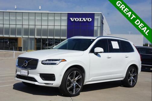2021 Volvo XC90 T6 Momentum