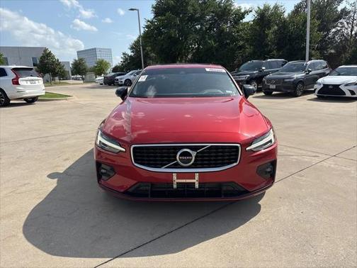 2019 Volvo S60 T5 R-Design