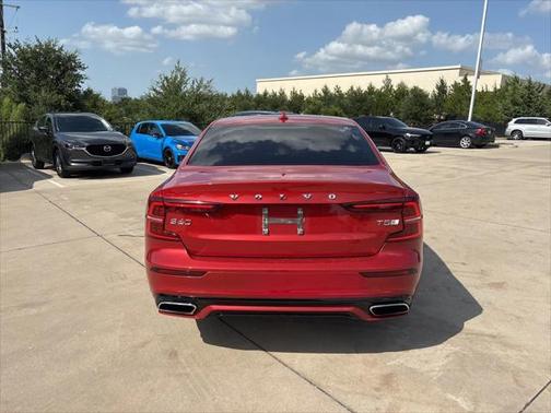 2019 Volvo S60 T5 R-Design