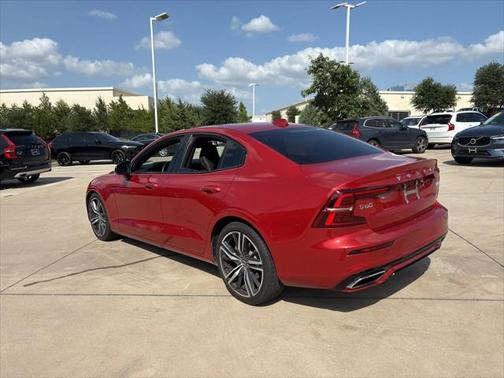 2019 Volvo S60 T5 R-Design