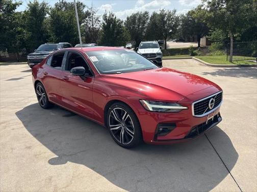 2019 Volvo S60 T5 R-Design