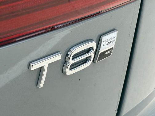 Vapour Grey 2026 Volvo XC60 Plug-In Hybrid T8 Ultra