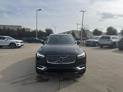 2023 Volvo XC90 Plus