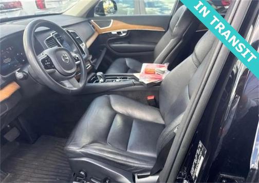 2023 Volvo XC90 B5 Plus