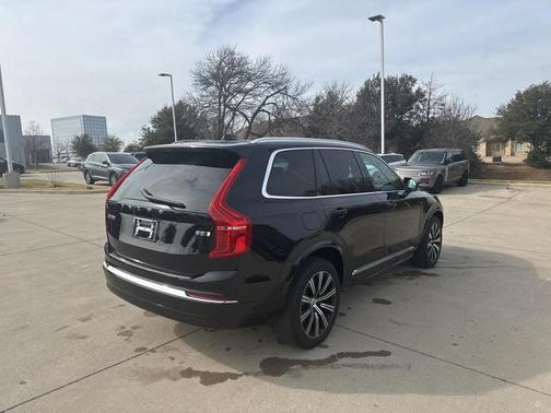 2023 Volvo XC90 Plus